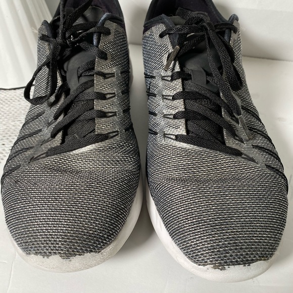 Nike Women’s Athletic Training Shoes - Picture 3 of 4